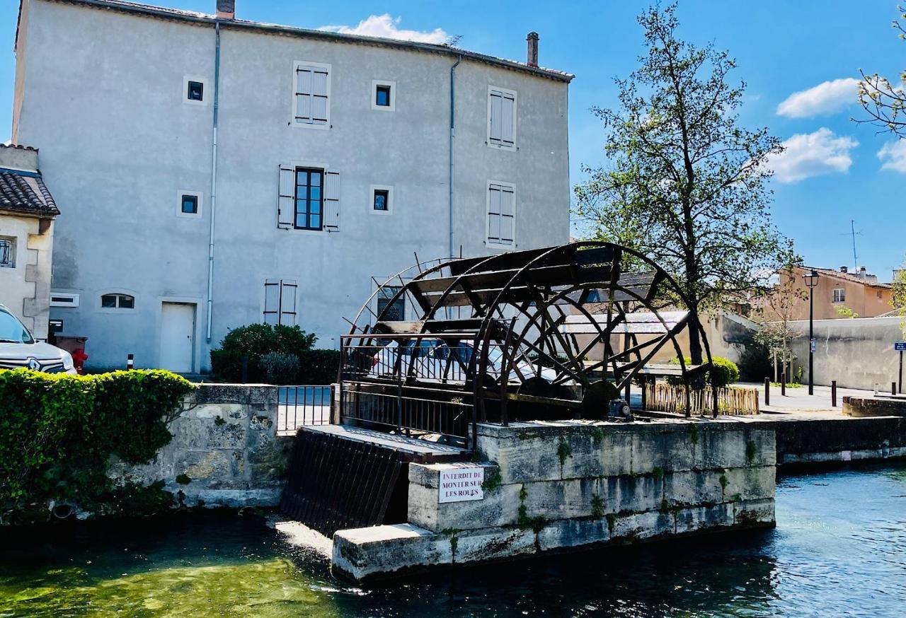 Quai Du Felibre LʼIsle-sur-la-Sorgue Exterior foto